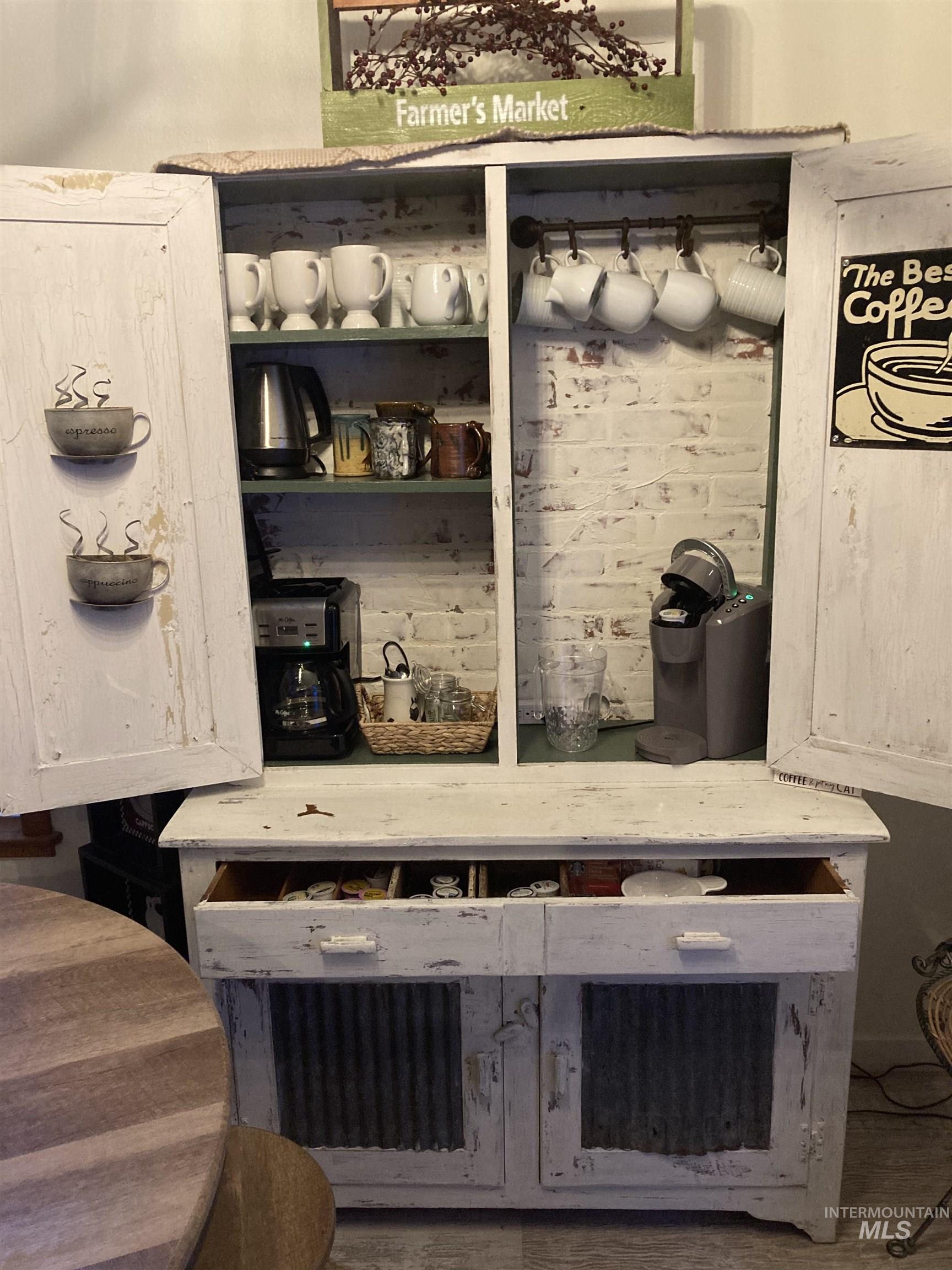 306 Rio Vista Boulevard McCall, ID 83638 - Photo 15 of 40 Bar with wood finished floors