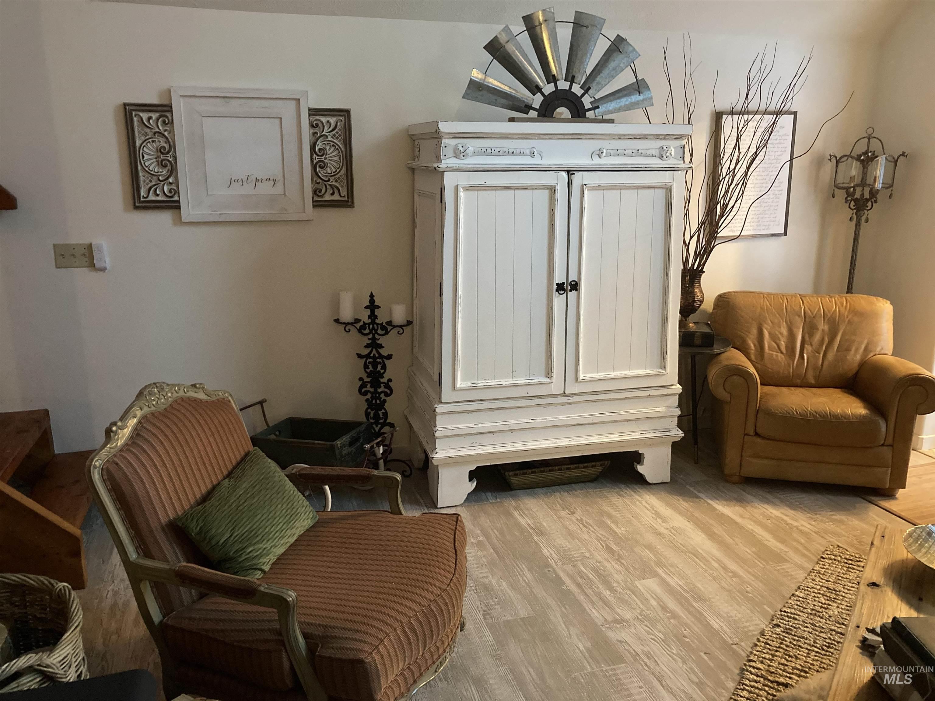 306 Rio Vista Boulevard McCall, ID 83638 - Photo 9 of 40 Sitting room featuring wood finished floors