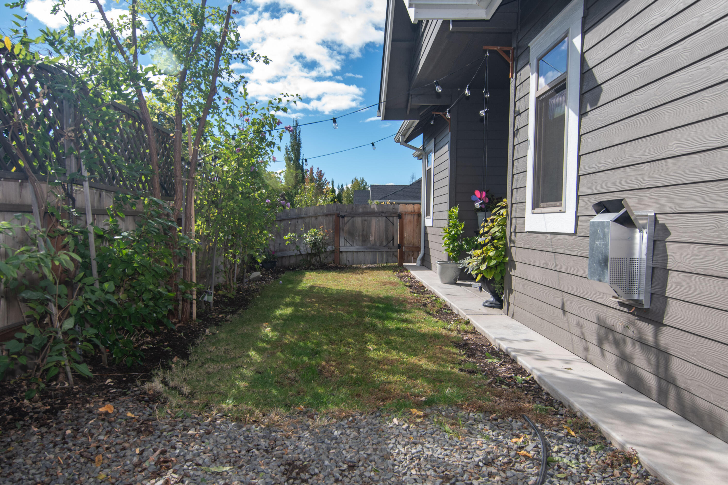 1794 Harbeck Road Grants Pass, OR 97527 - Photo 6 of 41 Harbeck-10