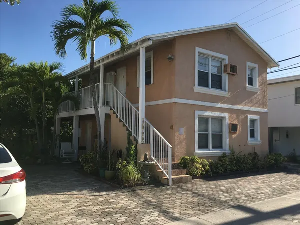 $1,500 | 4565 North Ocean Drive, Unit 3, Lauderdale-by-the-Sea, FL 33308