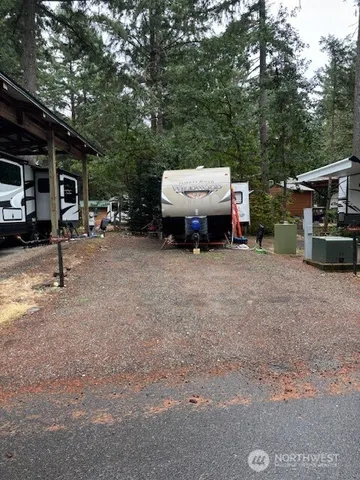 a view of a car parking space