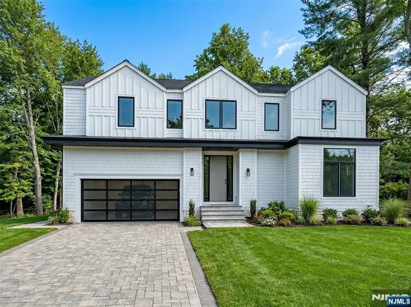 $2,960,000 | 26 Collins Avenue, Closter, NJ 07624