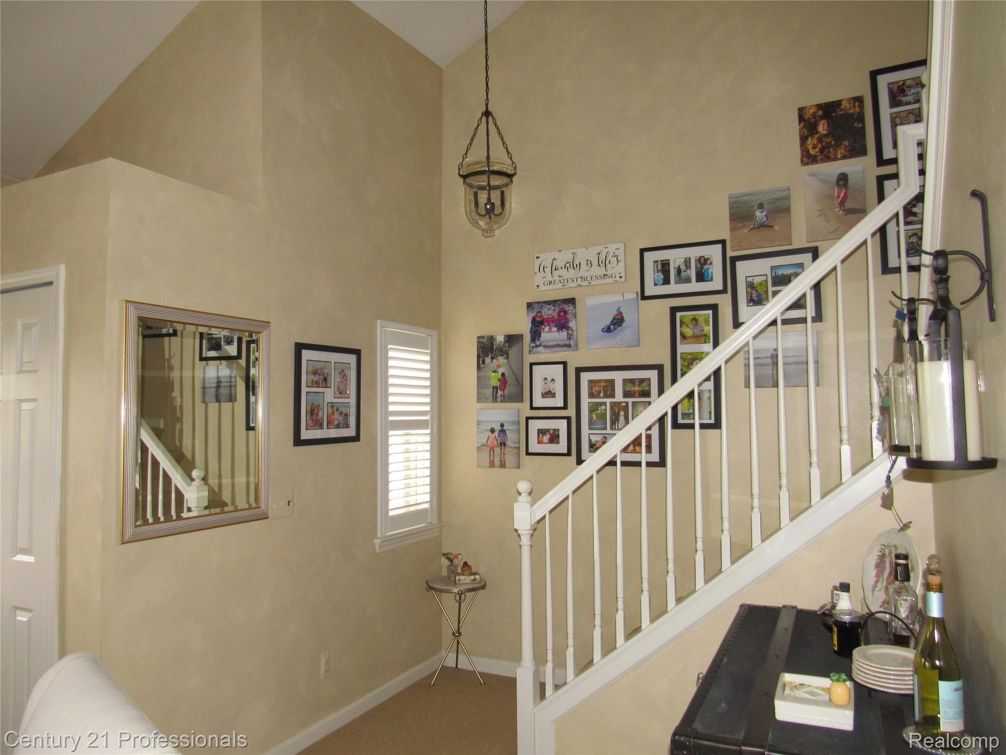 16826 Farmington Road, Unit 69 Livonia, MI 48154 - Photo 16 of 26 FARMINGTON RD 2 006.JPG