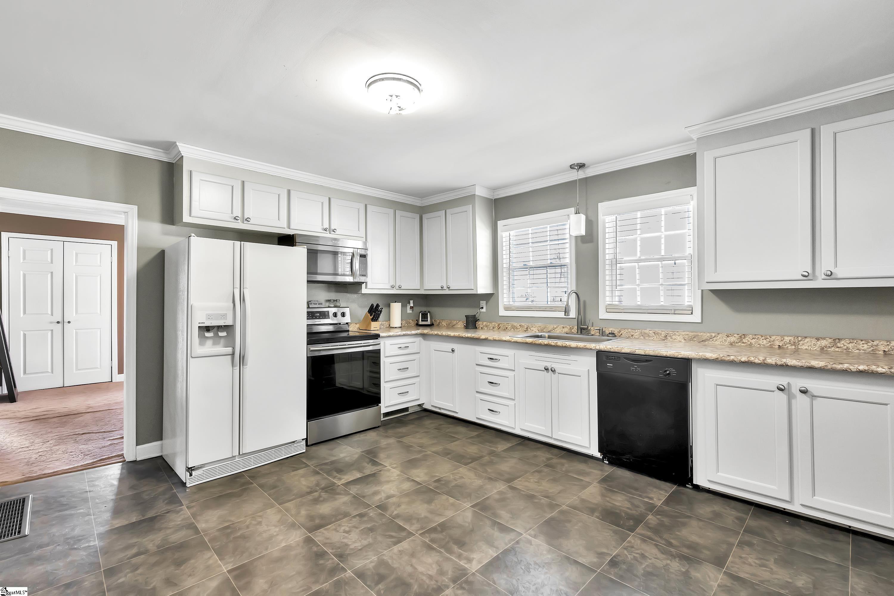 115 Maplecroft Street Liberty, SC 29657 - Photo 4 of 24 Gallery Image 4