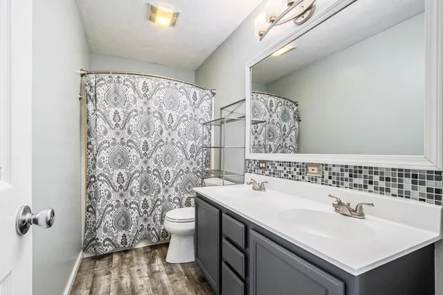 $359,900 | 6189 Clovermeadows Avenue, Scotts, MI 49088