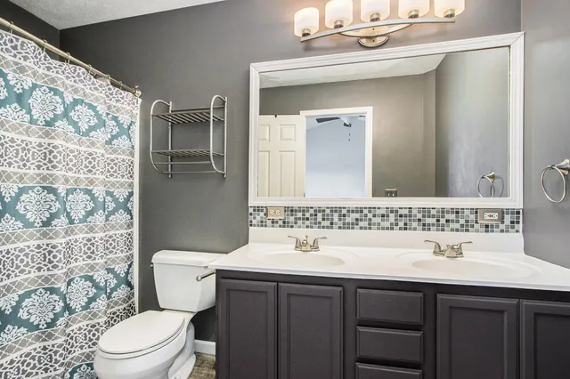 $359,900 | 6189 Clovermeadows Avenue, Scotts, MI 49088