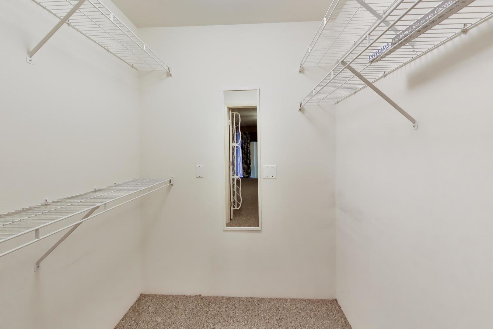 382 Kelburn Road, Unit 221 Deerfield, IL 60015 - Photo 10 of 18