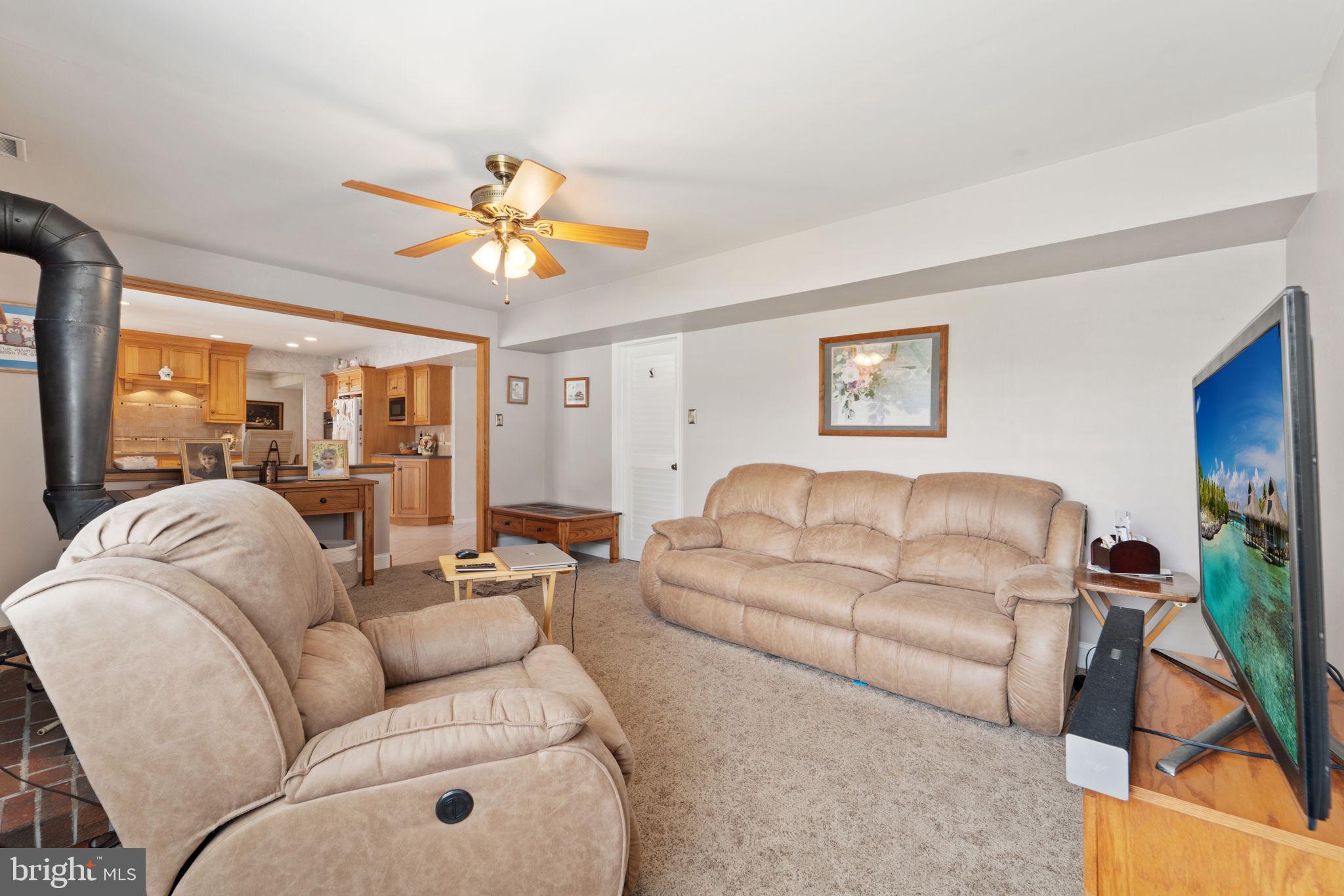 13 Hartford Road Sewell, NJ 08080 - Photo 26 of 45 Family Room