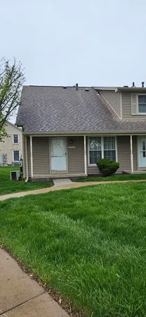 $1,100 | 20016 Village Green Court, Trenton, MI 48183