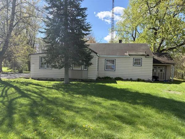 $329,900 | 2394 Yankee Street, Niles, MI 49120