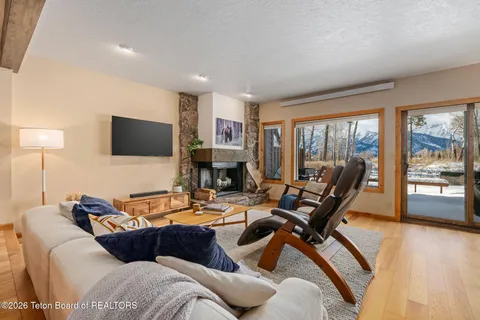 $1,570,000 | 400 Sagebrush Drive, Unit 93C, Jackson, WY 83001