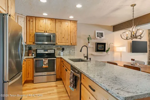 $1,570,000 | 400 Sagebrush Drive, Unit 93C, Jackson, WY 83001