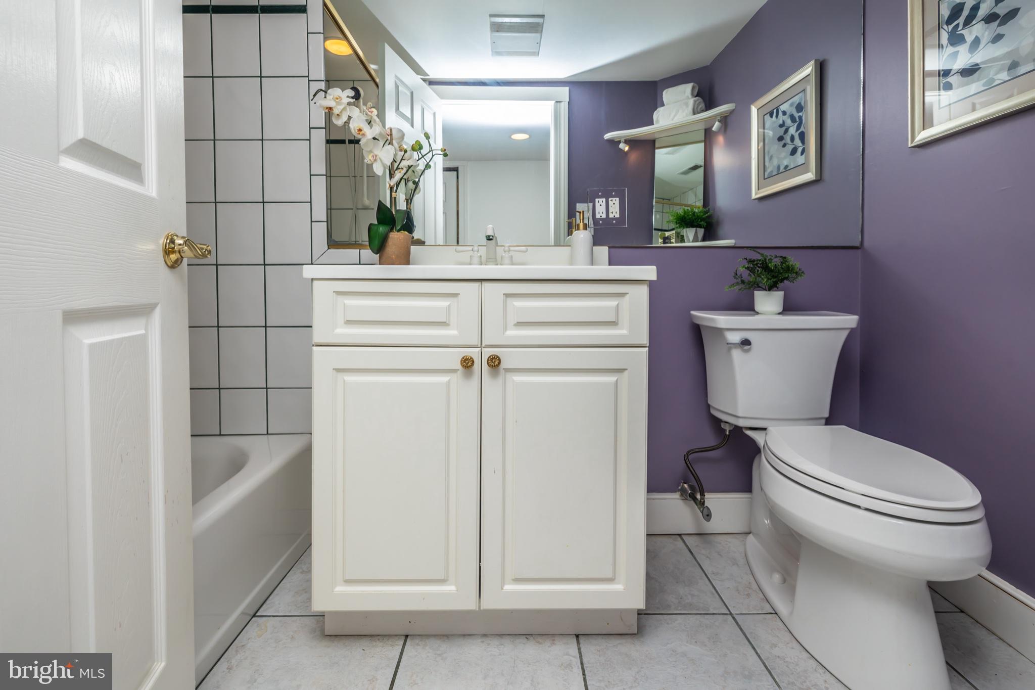 146 Logtown Road Media, PA 19063 - Photo 102 of 128 Charming 5th bathroom with modern touches.