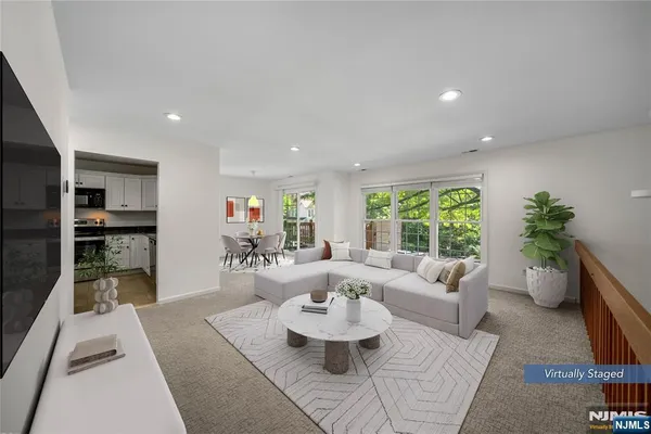 $3,200 | 764 Charles Court, Fort Lee, NJ 07024