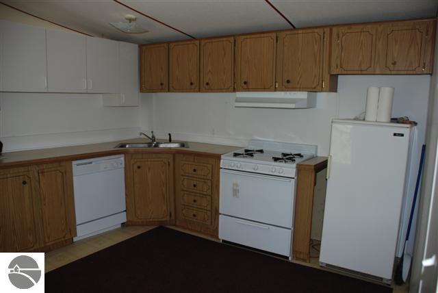 16562 Vondra Road Thompsonville, MI 49683 - Photo 2 of 11 1716794-1.JPG