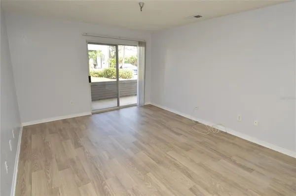 $1,400 | 10263 Gandy Boulevard North, Unit 305, St. Petersburg, FL 33702