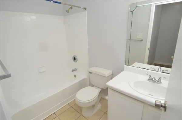 $1,400 | 10263 Gandy Boulevard North, Unit 305, St. Petersburg, FL 33702