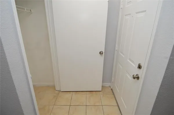$1,400 | 10263 Gandy Boulevard North, Unit 305, St. Petersburg, FL 33702