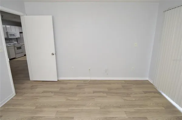 $1,400 | 10263 Gandy Boulevard North, Unit 305, St. Petersburg, FL 33702