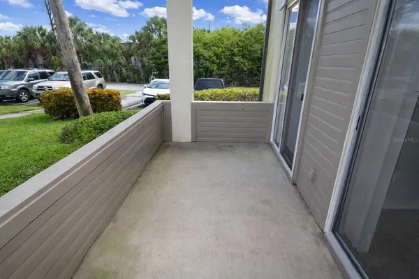 $1,400 | 10263 Gandy Boulevard North, Unit 305, St. Petersburg, FL 33702