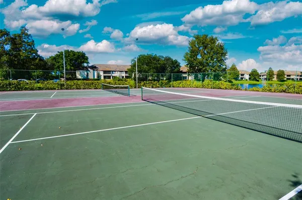 $1,400 | 10263 Gandy Boulevard North, Unit 305, St. Petersburg, FL 33702