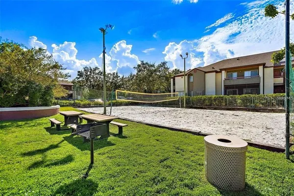 $1,400 | 10263 Gandy Boulevard North, Unit 305, St. Petersburg, FL 33702