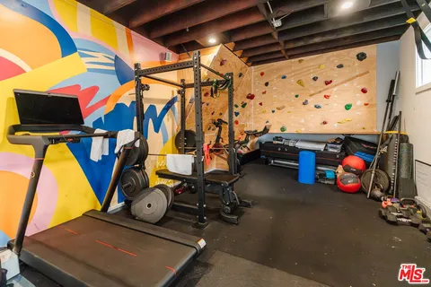 $2,400,000 | 2433 Wilson Avenue, Venice, CA 90291