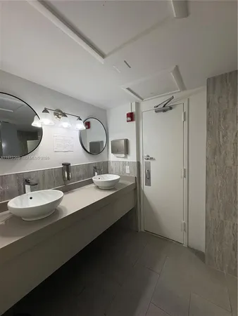 $2,800 | 2500 Northeast 135th Street, Unit 502, North Miami, FL 33181
