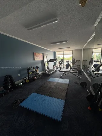 $2,800 | 2500 Northeast 135th Street, Unit 502, North Miami, FL 33181