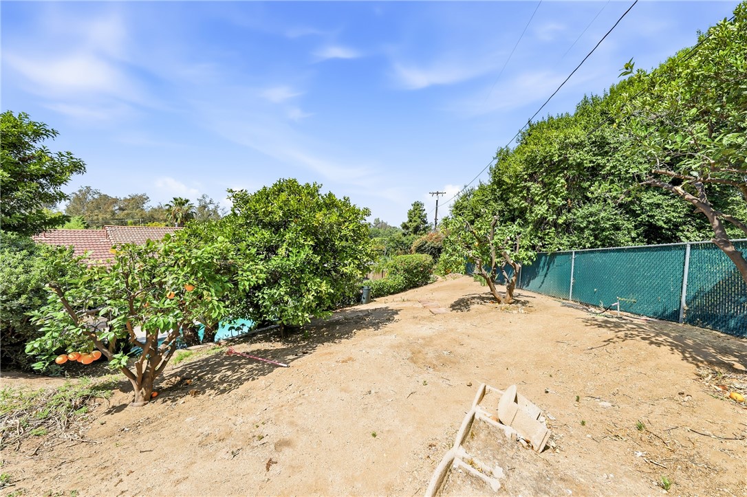 6691 Orangewood Road Highland, CA 92346 - Photo 48 of 71