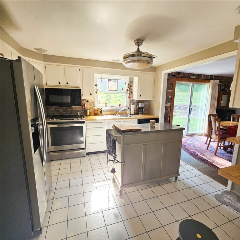 6 Briggs Drive Auburn, NY 13021 - Photo 2 of 21