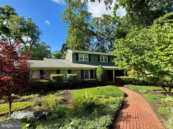 $940,000 | 1300 University Drive, Yardley, PA 19067