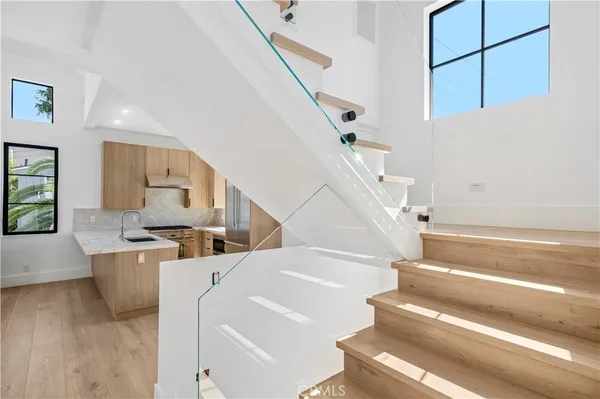 $11,995 | 700 1/2 Iris Avenue, Corona del Mar, CA 92625