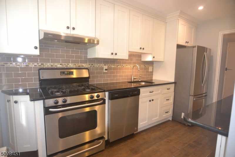 44 Union Street, Unit 8 Montclair, NJ 07042 - Photo 2 of 8
