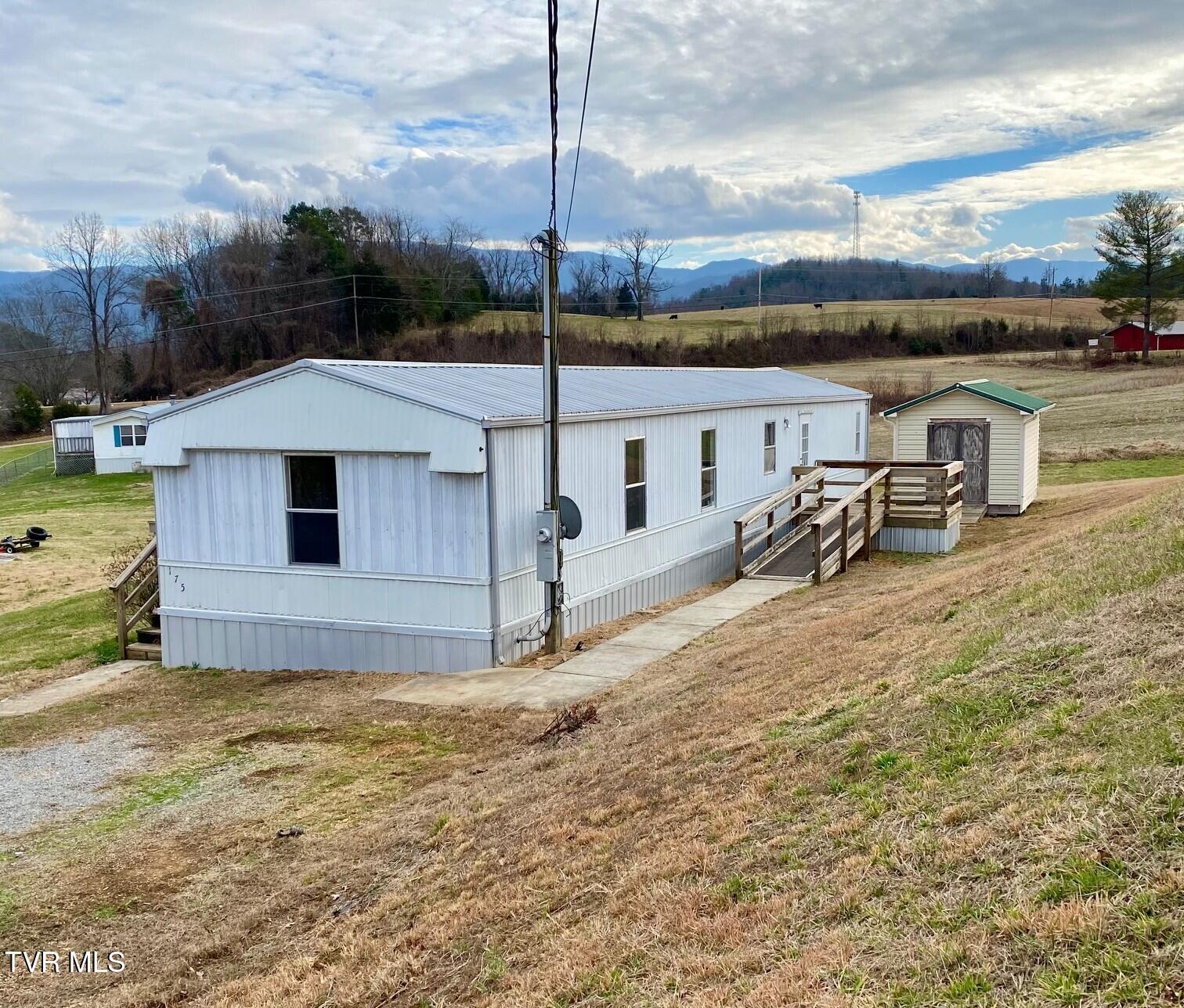175 Williamson Road Chuckey, TN 37641 - Photo 2 of 16 Roberts 175 1IMG_0946