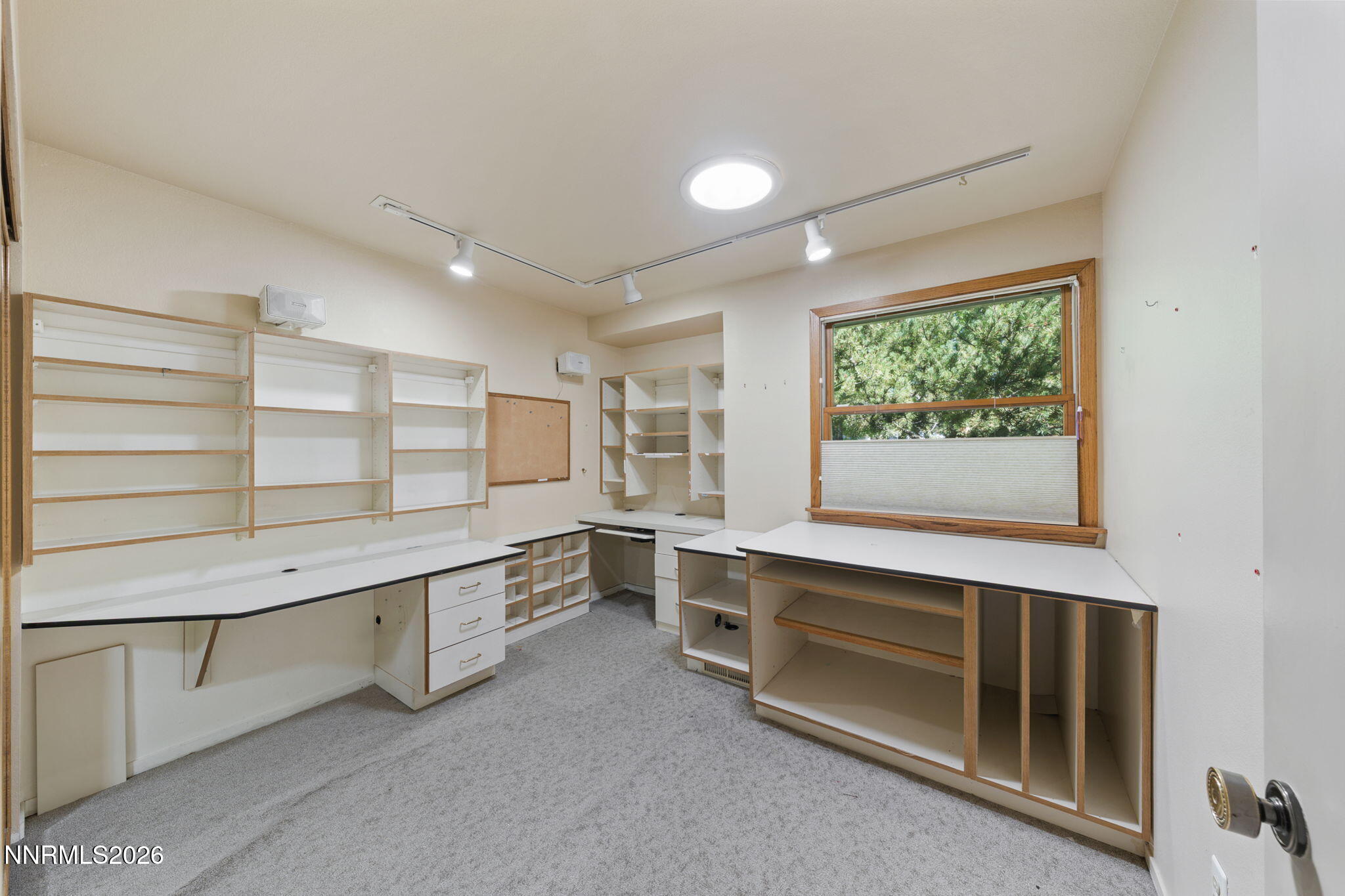 2230 King Edward Drive Reno, NV 89503 - Photo 23 of 51 25-web-or-mls-A7V05089
