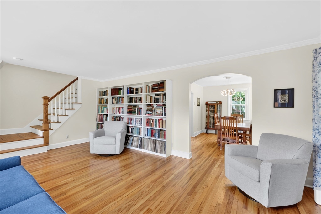 378 Roosevelt Avenue Springfield, MA 01118 - Photo 5 of 37