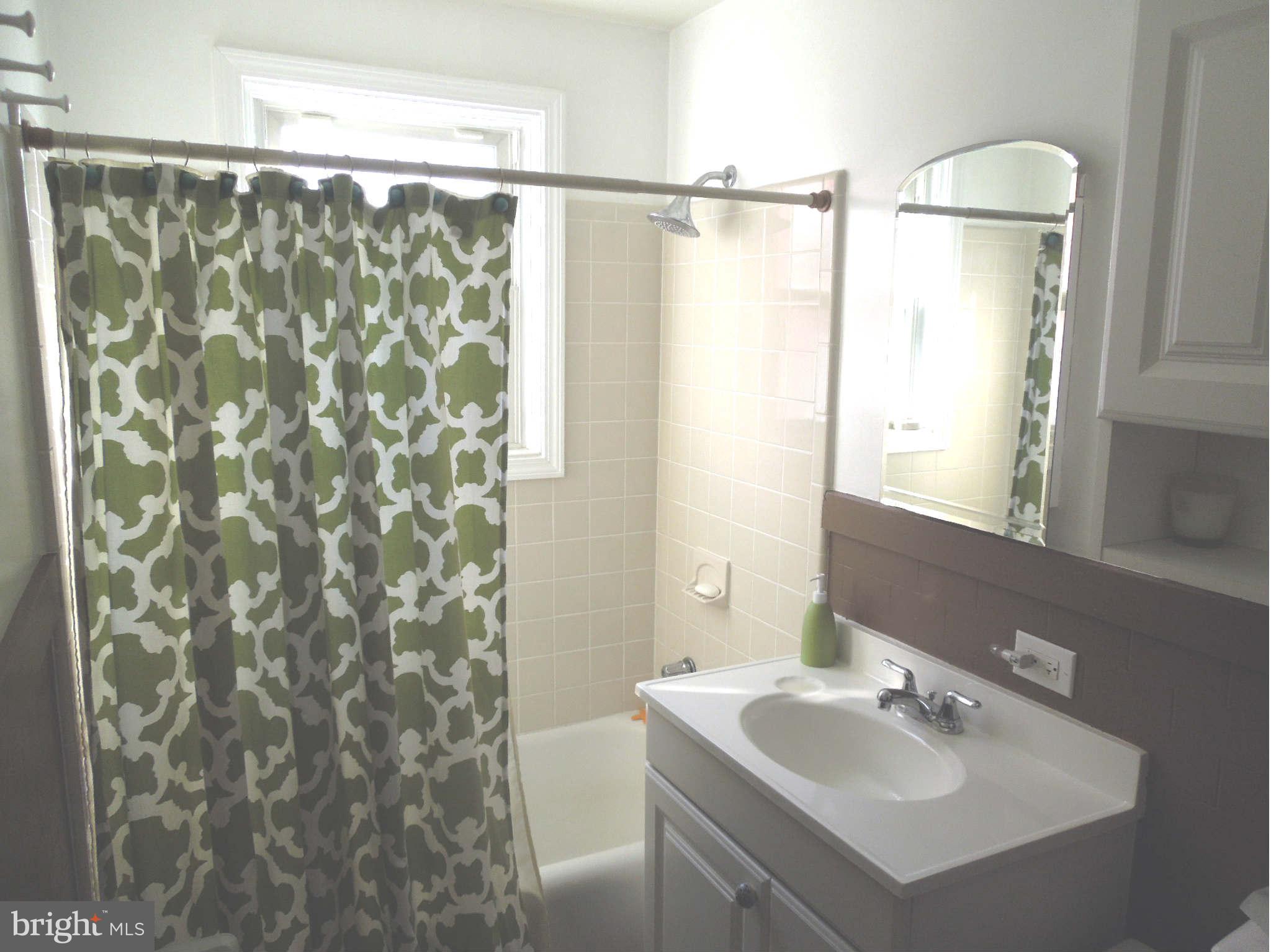 47 Cinder Road Lutherville-Timonium, MD 21093 - Photo 13 of 17 Bath