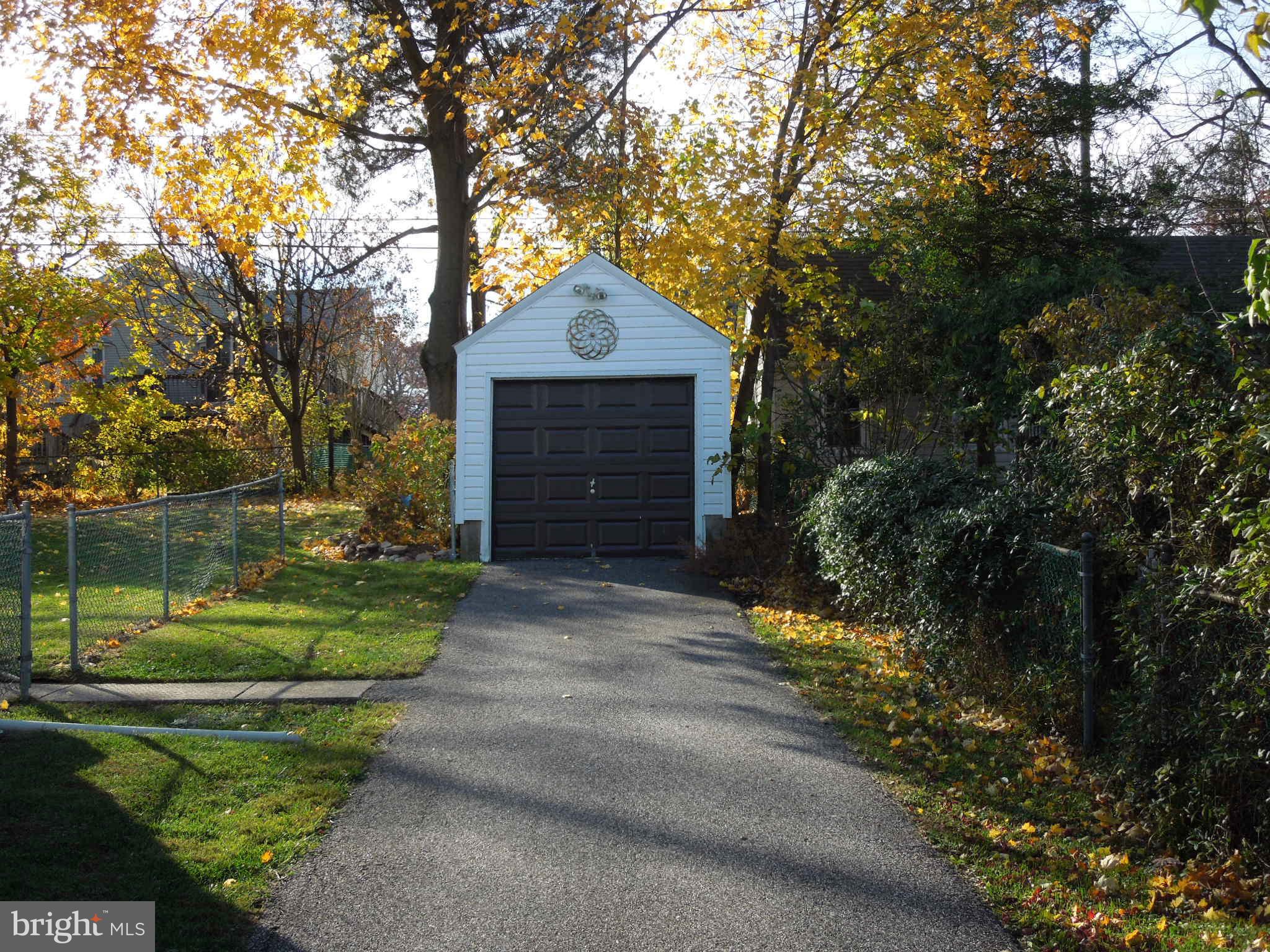 47 Cinder Road Lutherville-Timonium, MD 21093 - Photo 3 of 17 Detached Garage