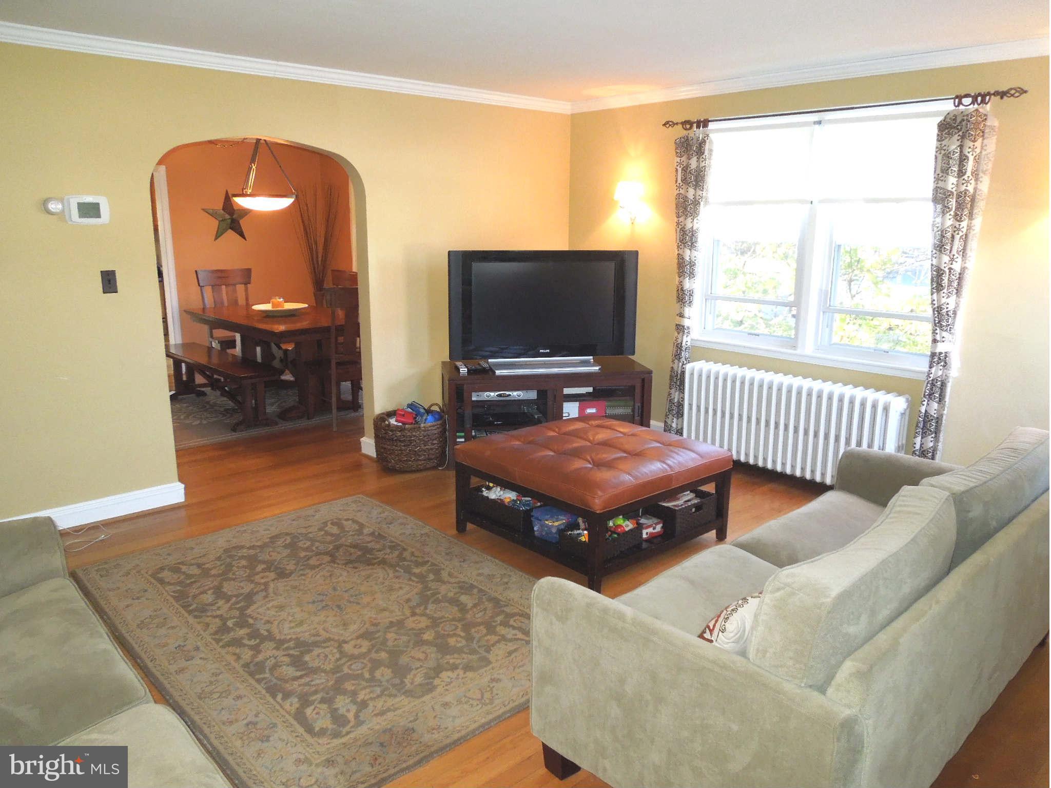 47 Cinder Road Lutherville-Timonium, MD 21093 - Photo 6 of 17 Living Room