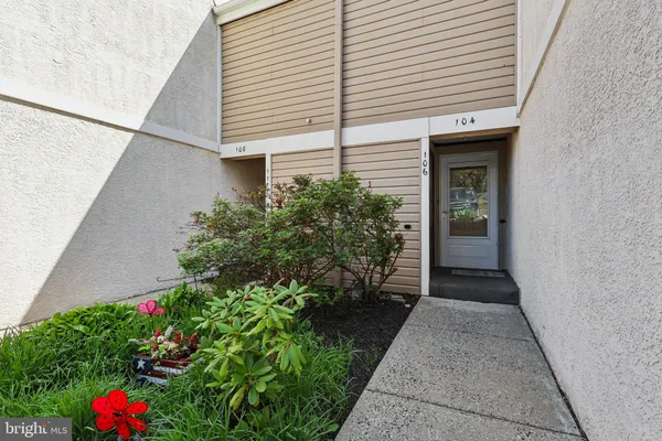 $2,300 | 106 Harvest Lane, Unit 206, Phoenixville, PA 19460
