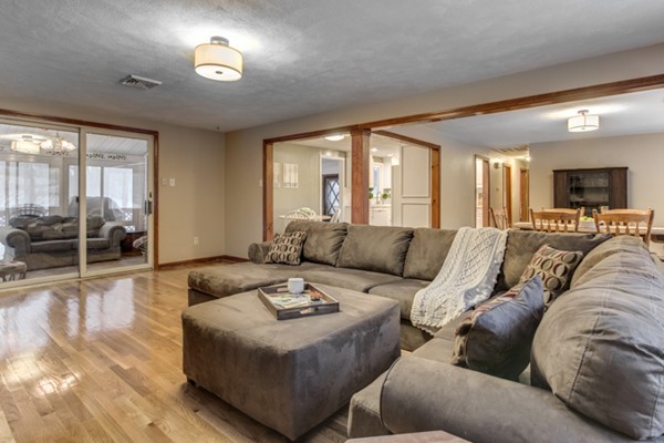190 Taft Road Wilmington, MA 01887 - Photo 10 of 29 Gallery Image 10