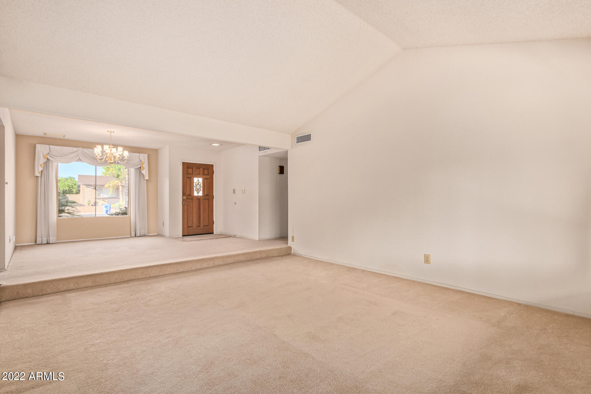 2439 West Hearn Road Phoenix, AZ 85023 - Photo 18 of 66 LivingRoom_DiningRoom_Front_Door