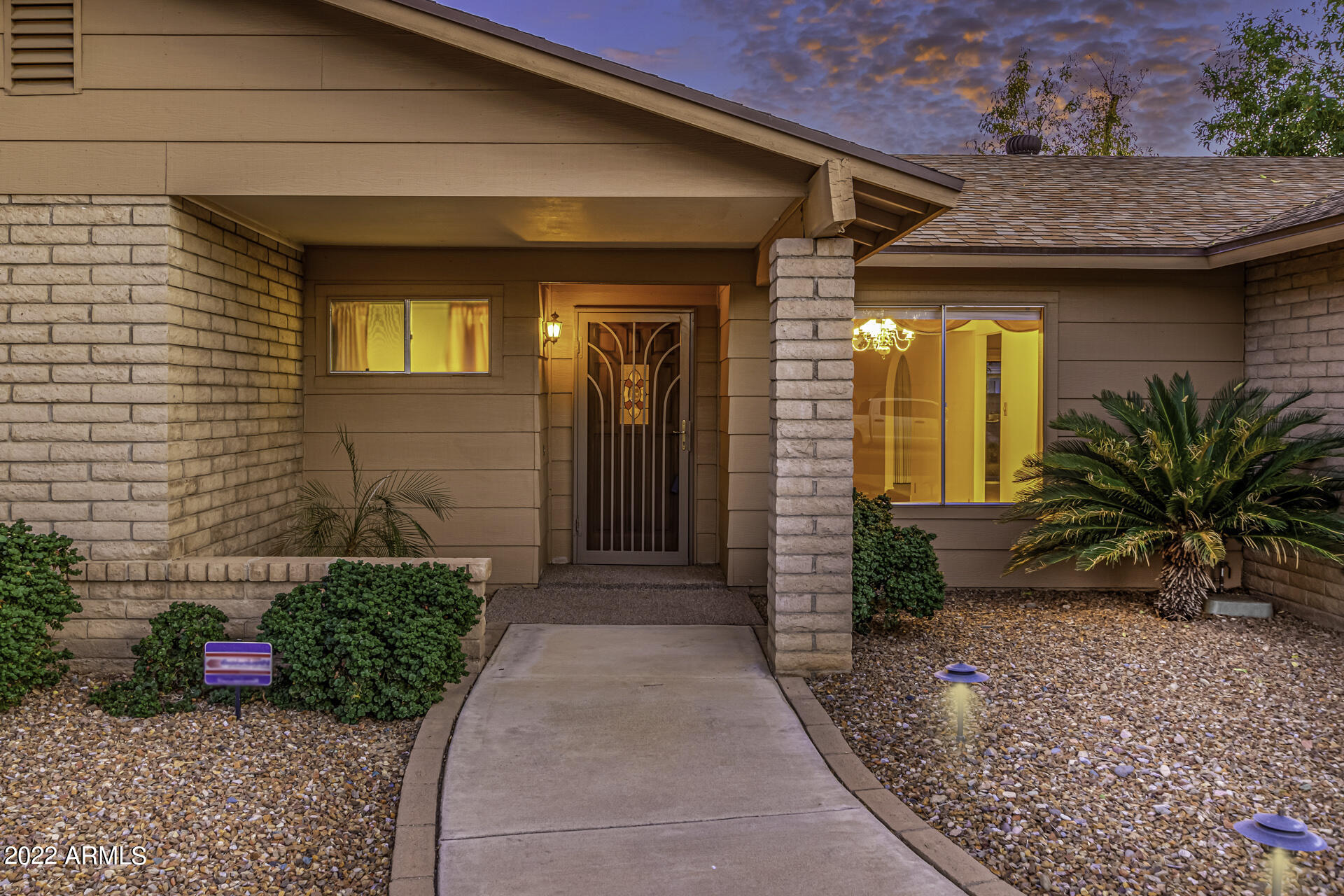 2439 West Hearn Road Phoenix, AZ 85023 - Photo 3 of 66 Front_Door_TWL
