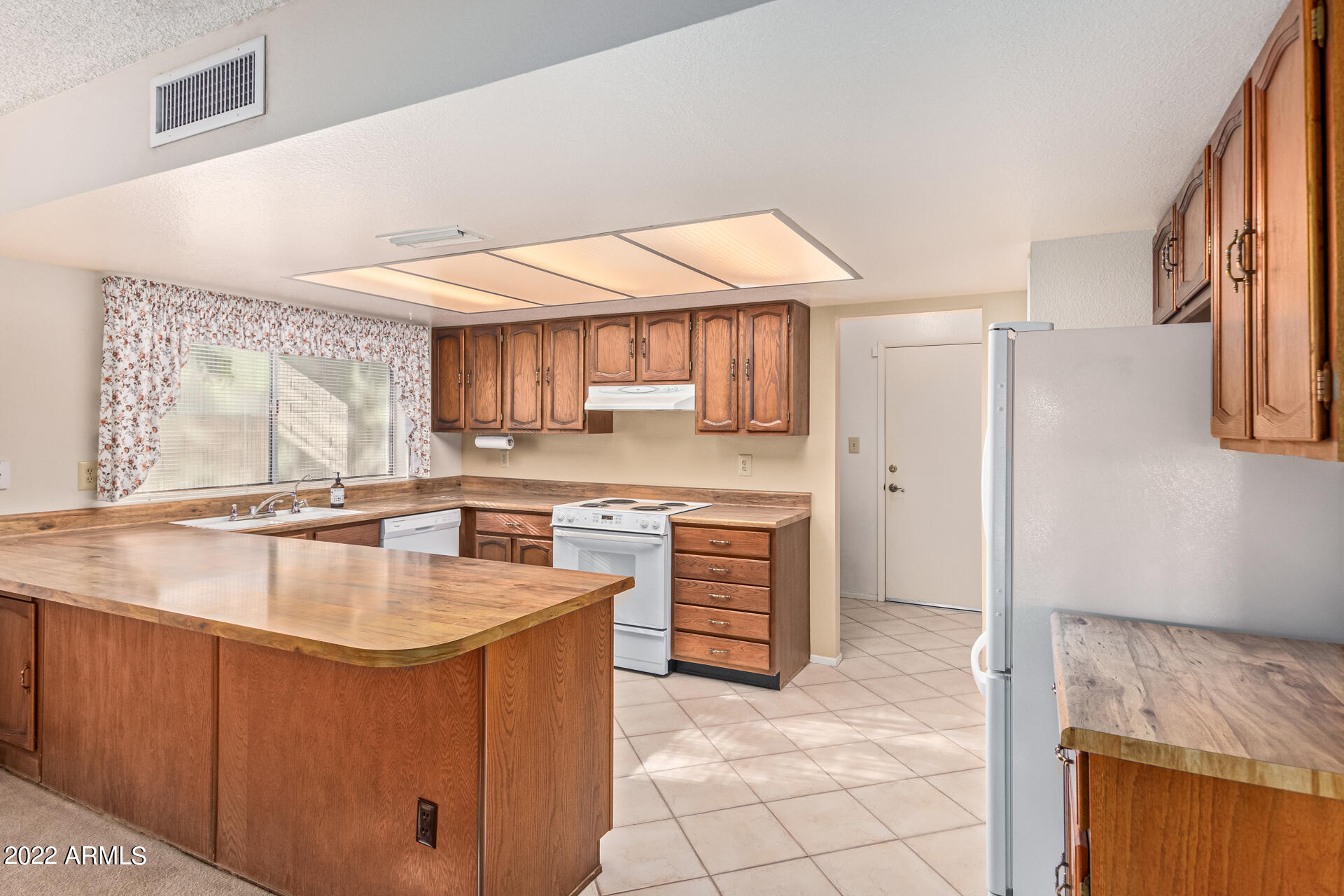 2439 West Hearn Road Phoenix, AZ 85023 - Photo 31 of 66 0025-24 - Hearn