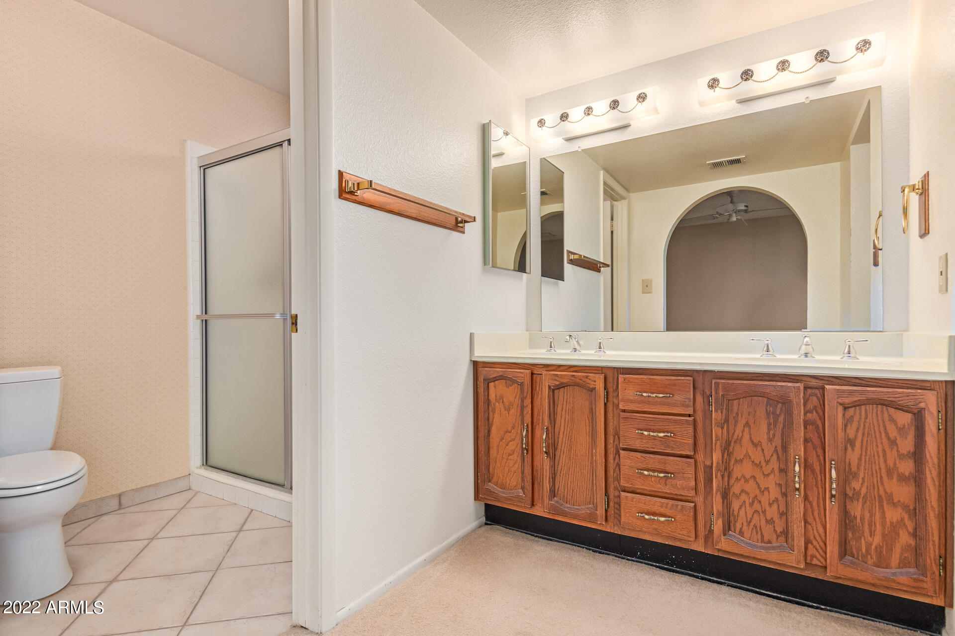 2439 West Hearn Road Phoenix, AZ 85023 - Photo 37 of 66 Master Bath