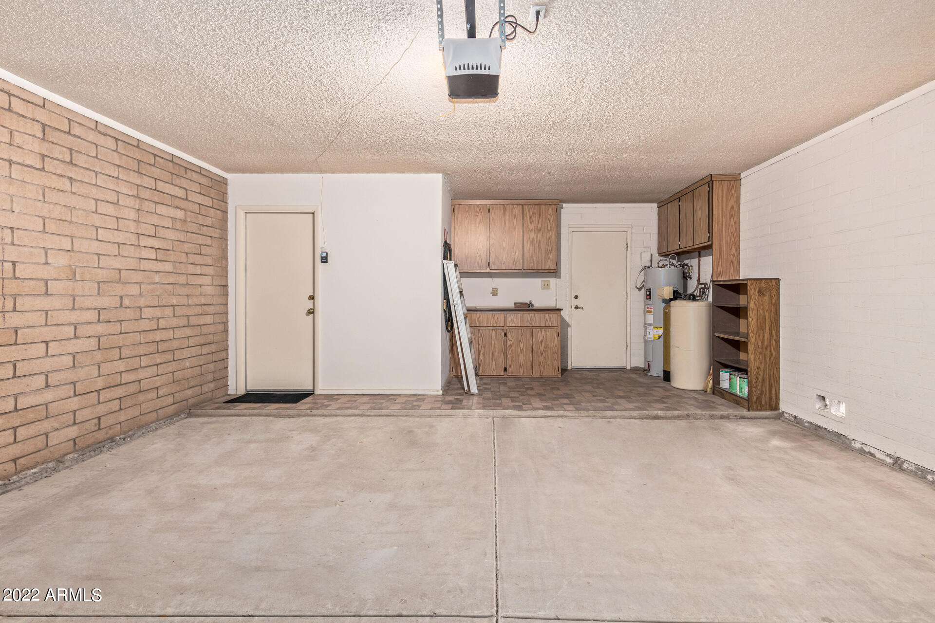 2439 West Hearn Road Phoenix, AZ 85023 - Photo 43 of 66 Garge_Hearn