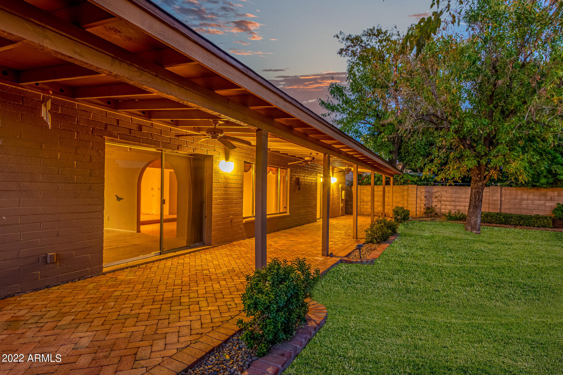 2439 West Hearn Road Phoenix, AZ 85023 - Photo 47 of 66 BackyardSide_angle