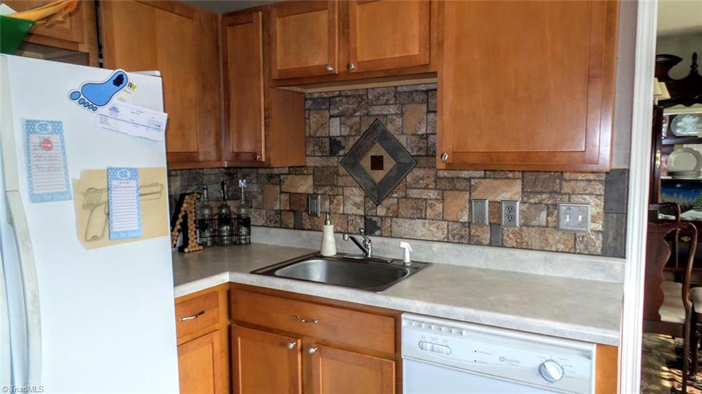 1742 Sink Farm Road Lexington, NC 27295 - Photo 7 of 30 Gallery Image 7