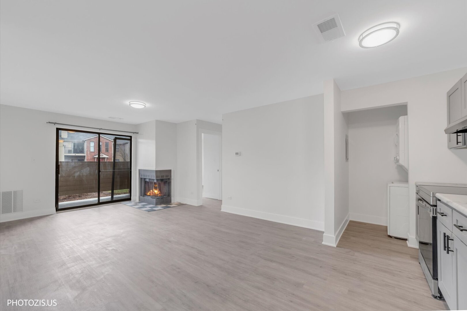 1955 North Hicks Road, Unit 105 Palatine, IL 60074 - Photo 3 of 25